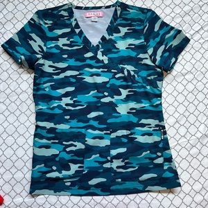 Koi scrub top size SMALL